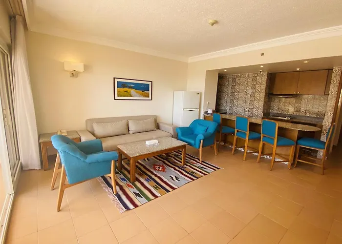 & Serviced By Marriott Apart Otel