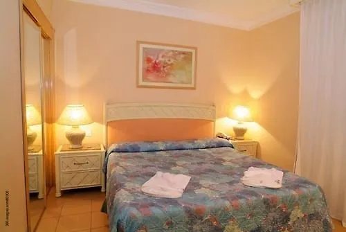 & Serviced By Marriott Apart Otel